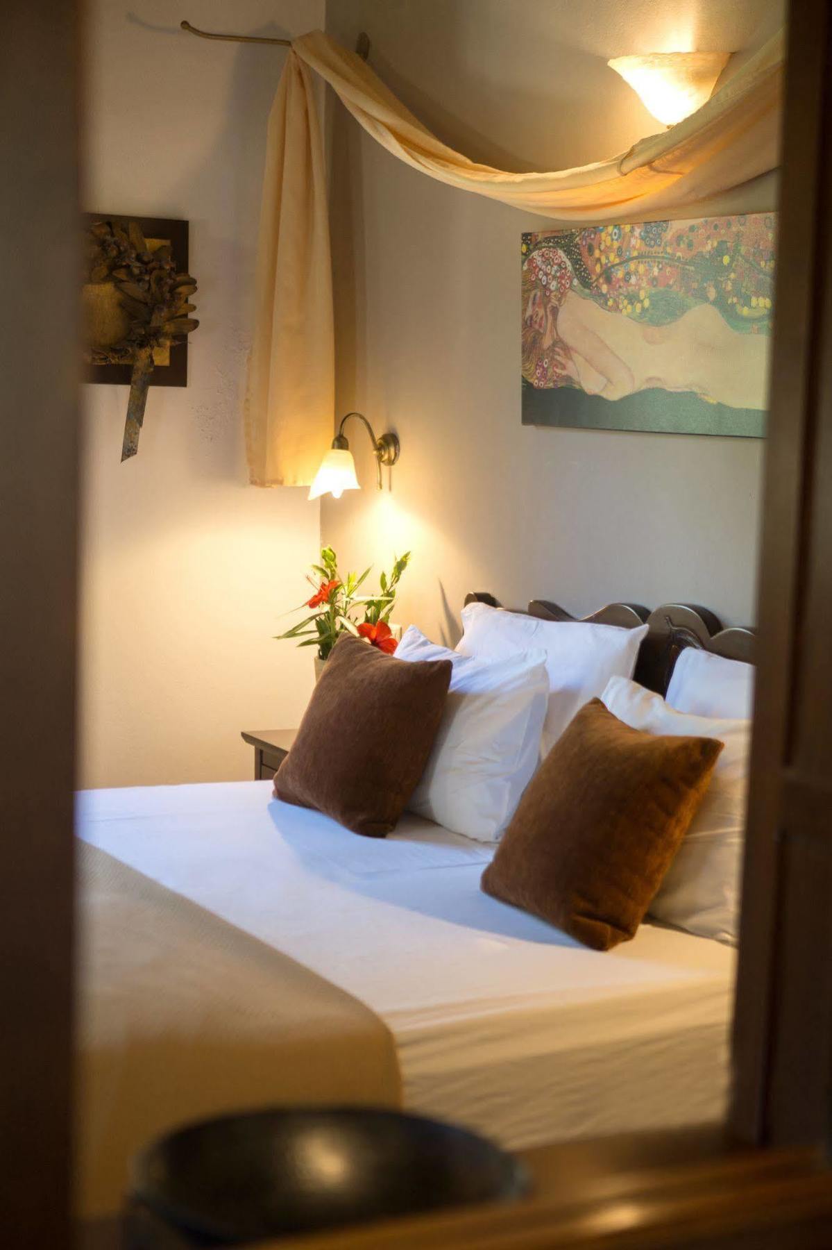 Eleonas Hotell Faistos Exteriör bild